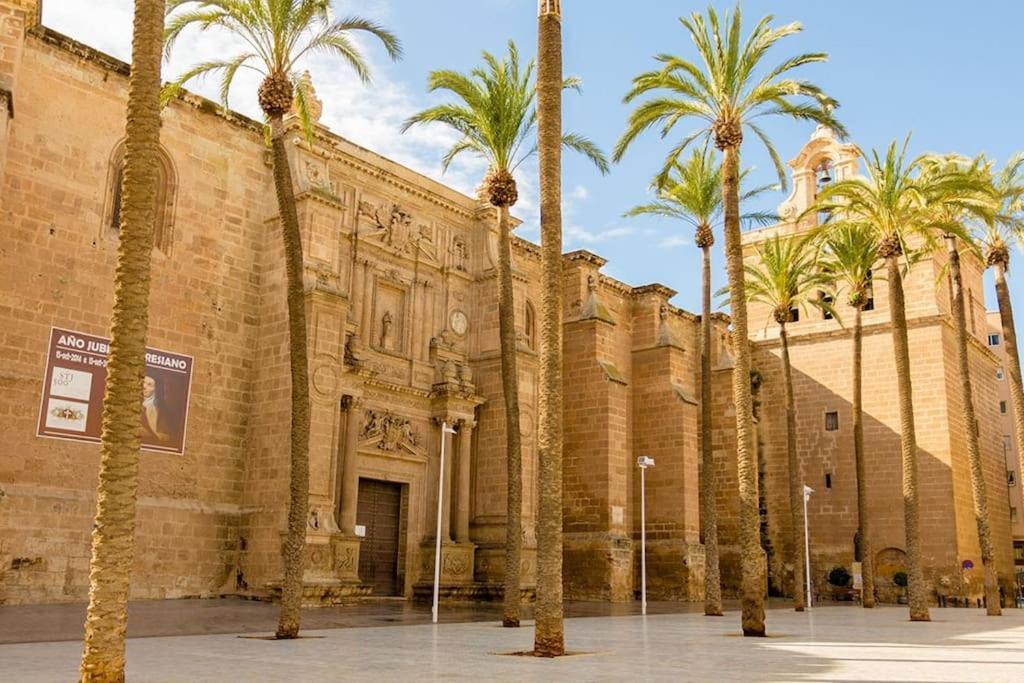 Precioso Piso En Almeria Centro Con Parking Gratis Exterior foto